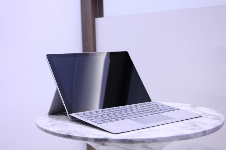 美品〉05129 Microsoft Surface Pro6 第8世代 8GB/128GB i5 Office2021